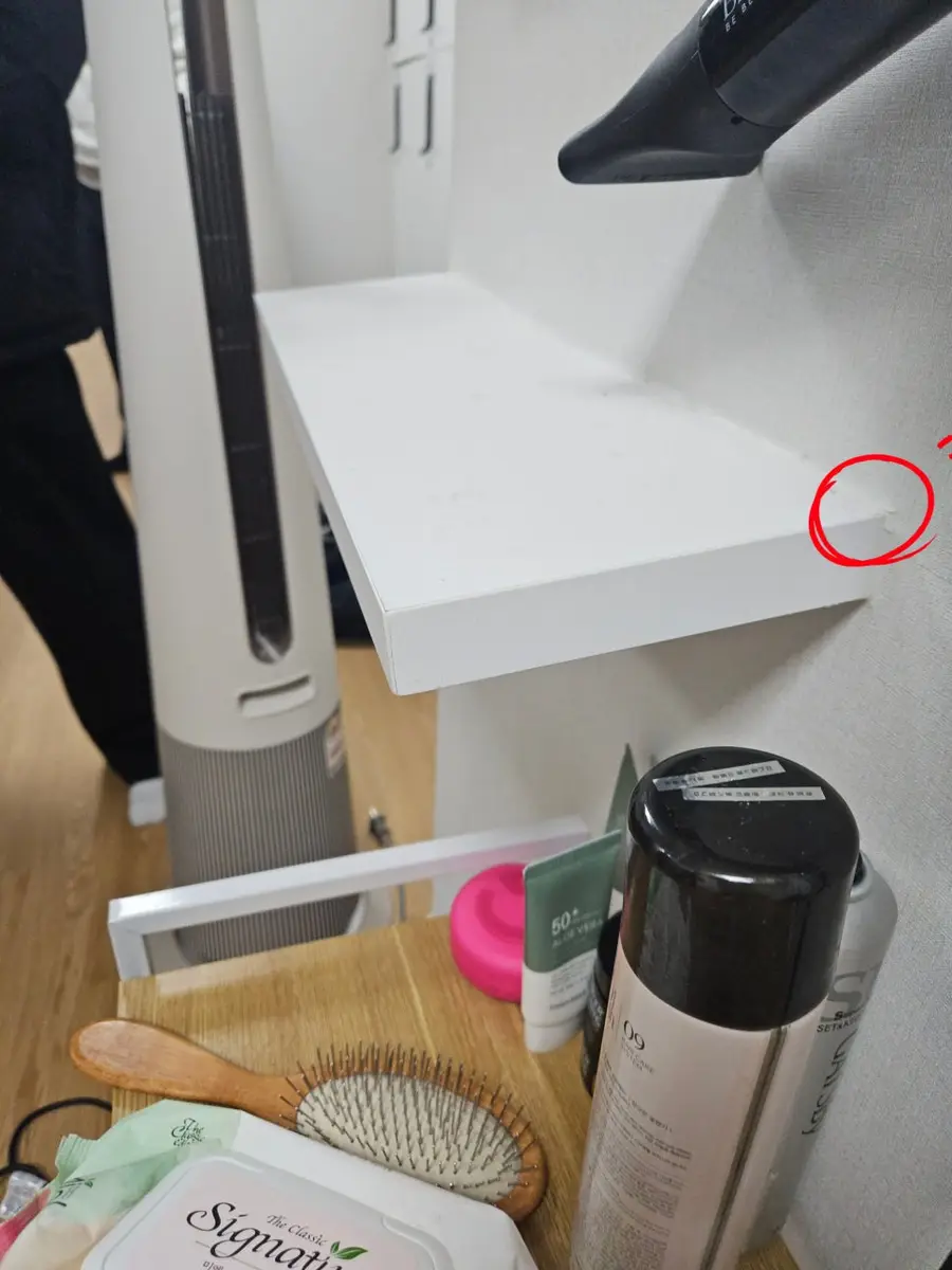 기울어진 선반 보수작업 지지대설치 시공 사진 2