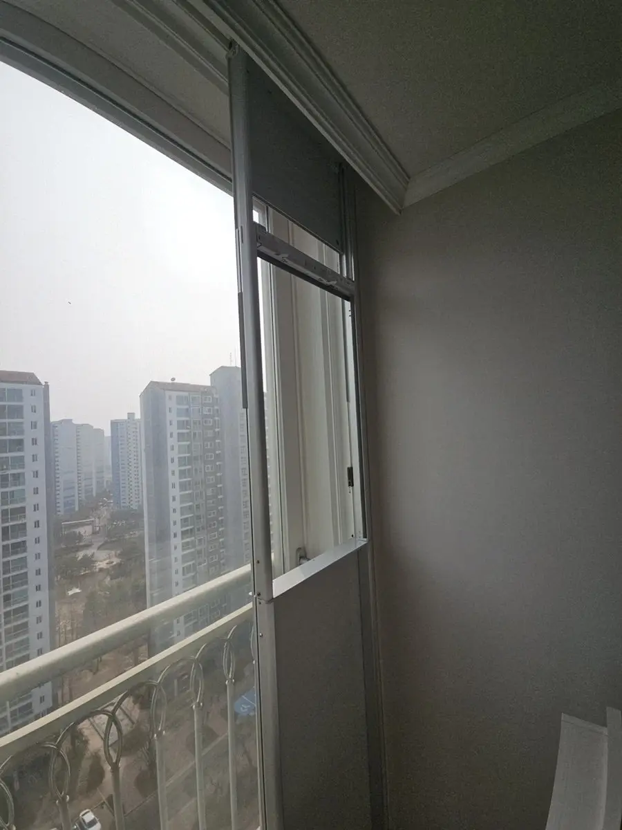 확장 베란다 삼성 창문형 에어컨 설치 송파구 아파트 시공 사진 5